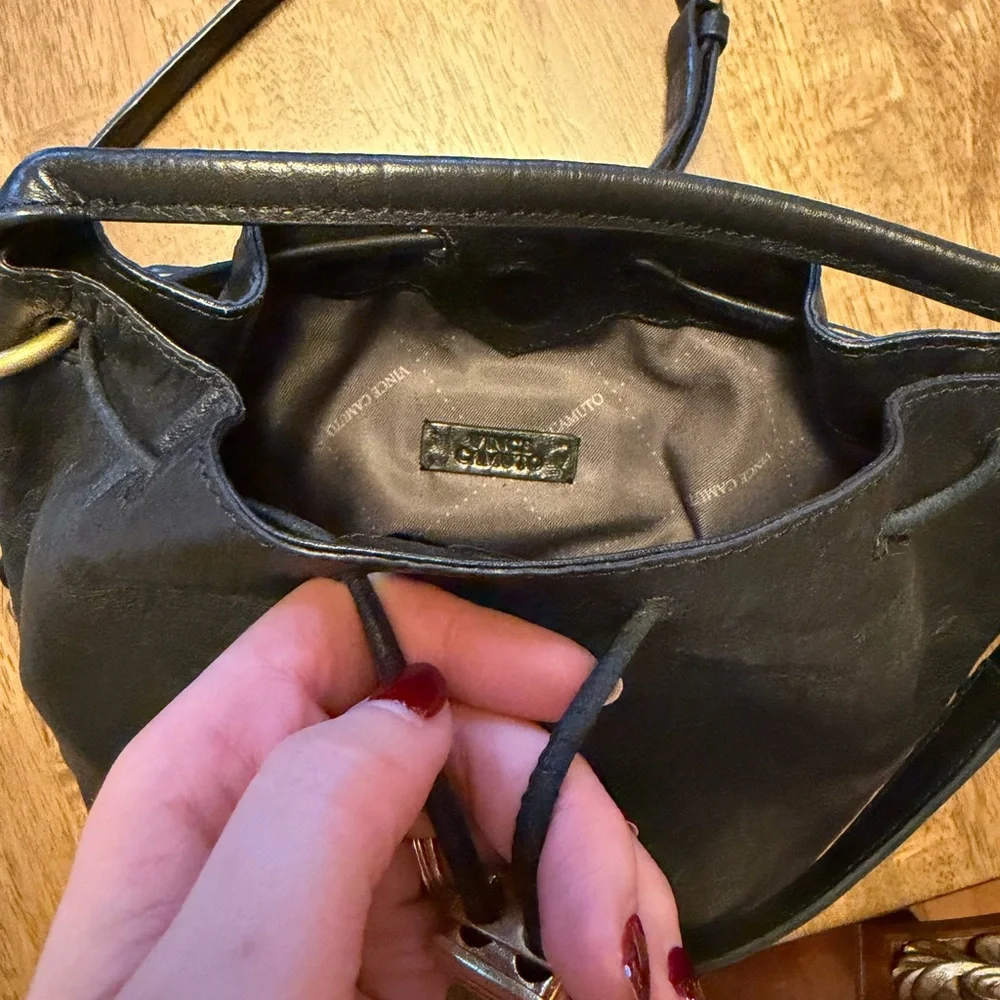 Vince Camuto Pippa Leather bucket bag - Picture 8 of 8